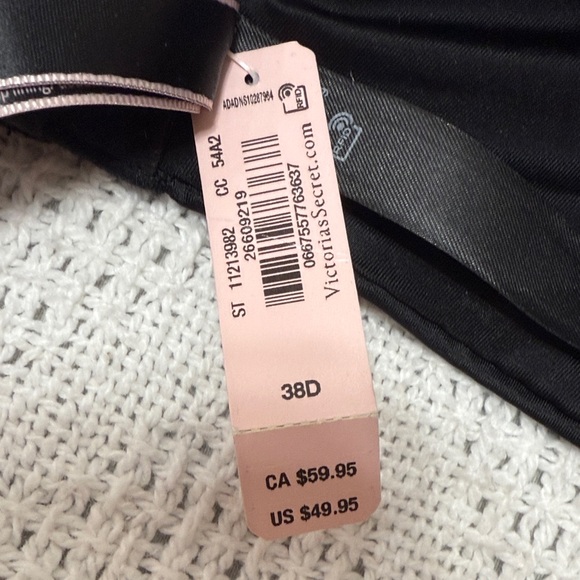 Victoria's Secret Sleek Black Bra - Picture 2 of 5